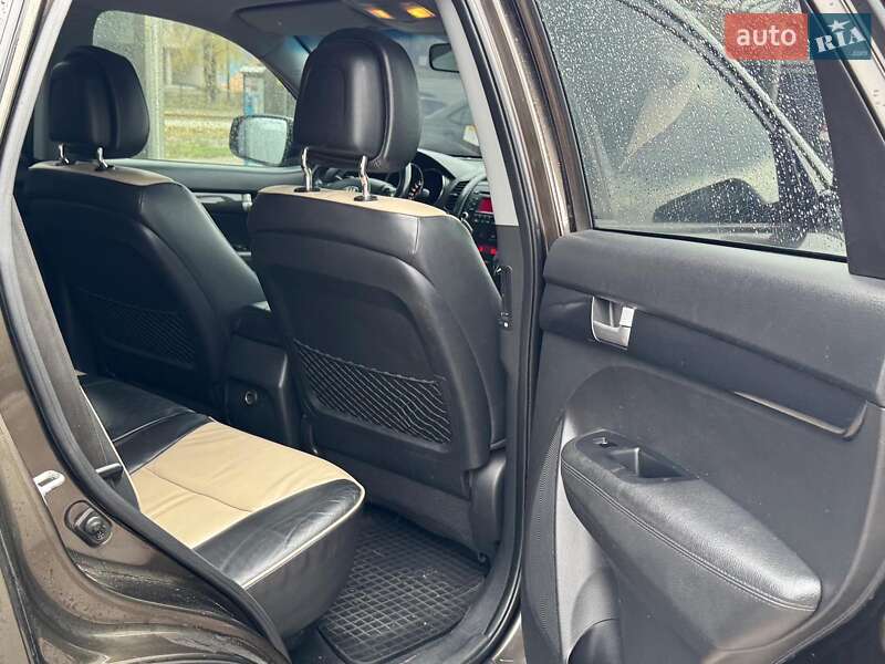 Позашляховик / Кросовер Kia Sorento 2010 в Запоріжжі