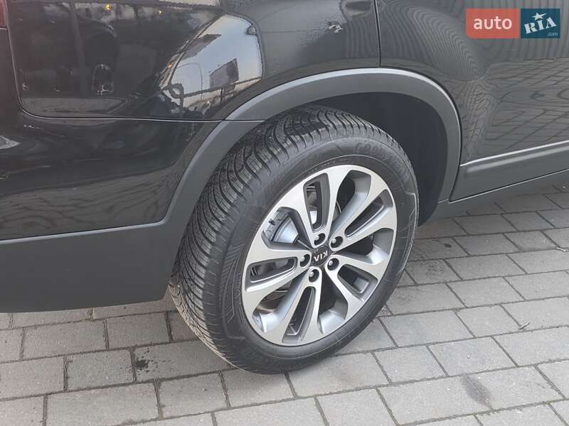 Внедорожник / Кроссовер Kia Sorento 2013 в Ивано-Франковске