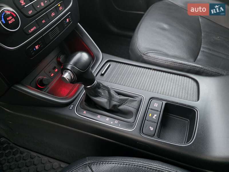 Внедорожник / Кроссовер Kia Sorento 2013 в Ивано-Франковске