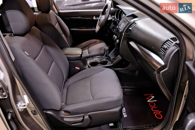 Внедорожник / Кроссовер Kia Sorento 2012 в Одессе фото 43 Внедорожник / Кроссовер Kia Sorento 2012 в Одессе