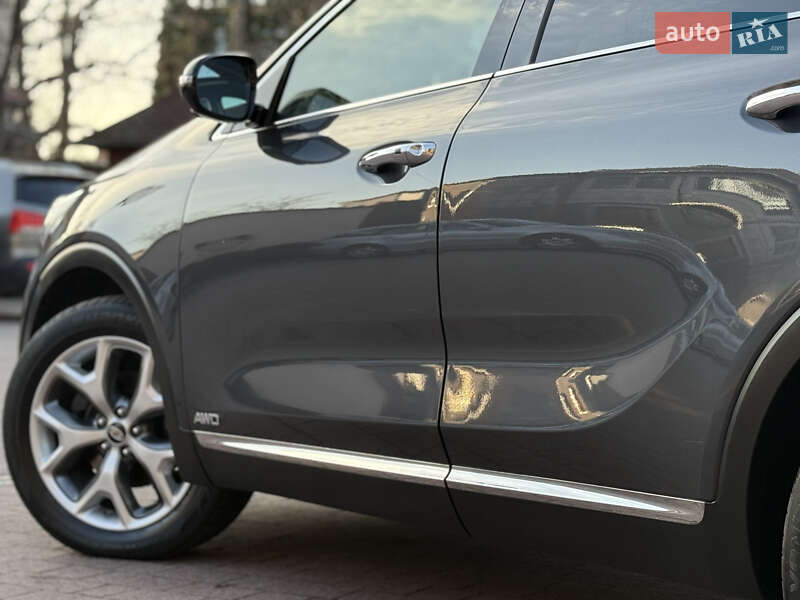 Позашляховик / Кросовер Kia Sorento 2016 в Стрию