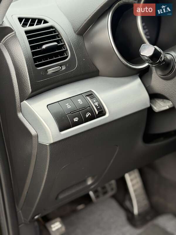 Внедорожник / Кроссовер Kia Sorento 2010 в Стрые