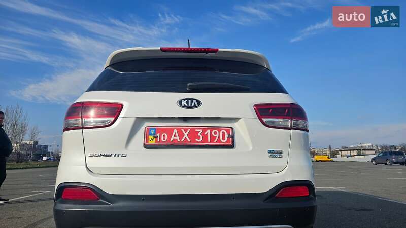 Позашляховик / Кросовер Kia Sorento 2015 в Києві