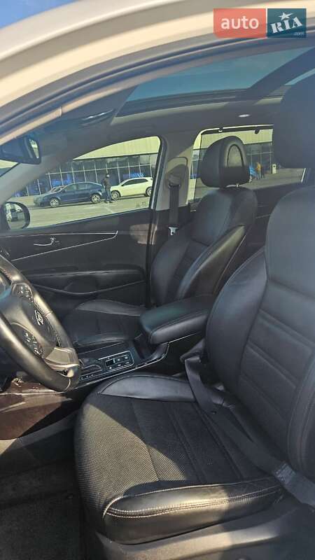 Позашляховик / Кросовер Kia Sorento 2015 в Києві