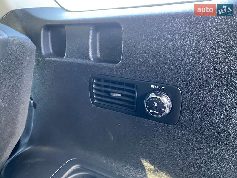 Внедорожник / Кроссовер Kia Sorento 2016 в Коломые фото 17 Внедорожник / Кроссовер Kia Sorento 2016 в Коломые