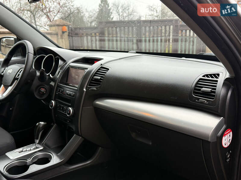 Позашляховик / Кросовер Kia Sorento 2010 в Коломиї