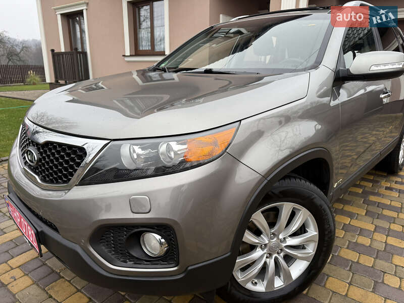 Позашляховик / Кросовер Kia Sorento 2010 в Коломиї