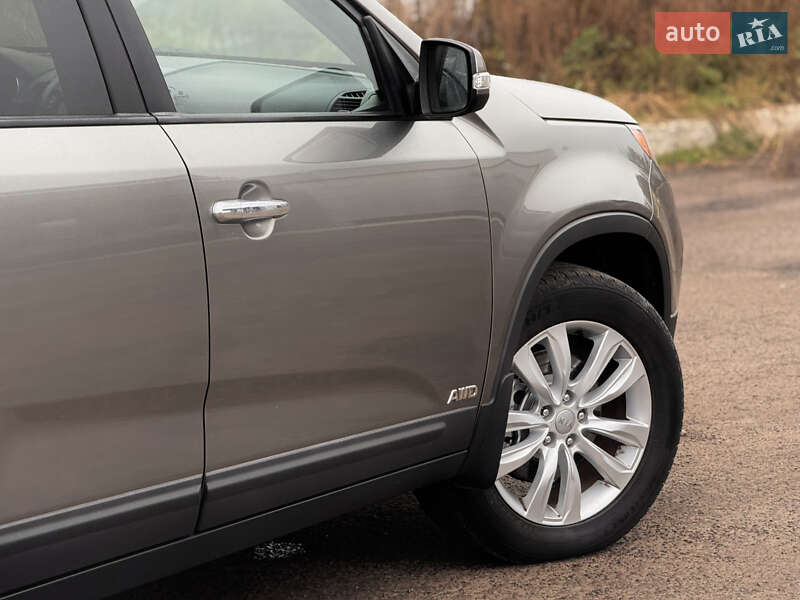 Позашляховик / Кросовер Kia Sorento 2012 в Радивиліві