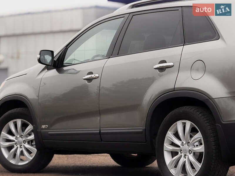 Позашляховик / Кросовер Kia Sorento 2012 в Радивиліві
