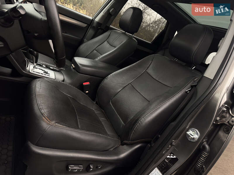 Позашляховик / Кросовер Kia Sorento 2012 в Радивиліві