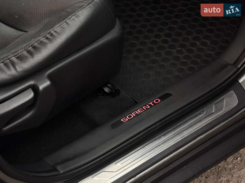 Позашляховик / Кросовер Kia Sorento 2012 в Радивиліві