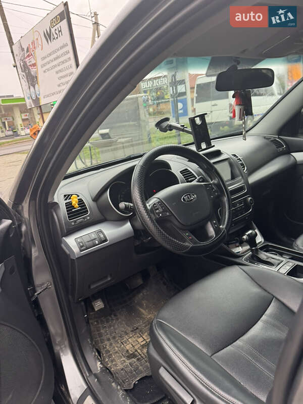Внедорожник / Кроссовер Kia Sorento 2013 в Берегово