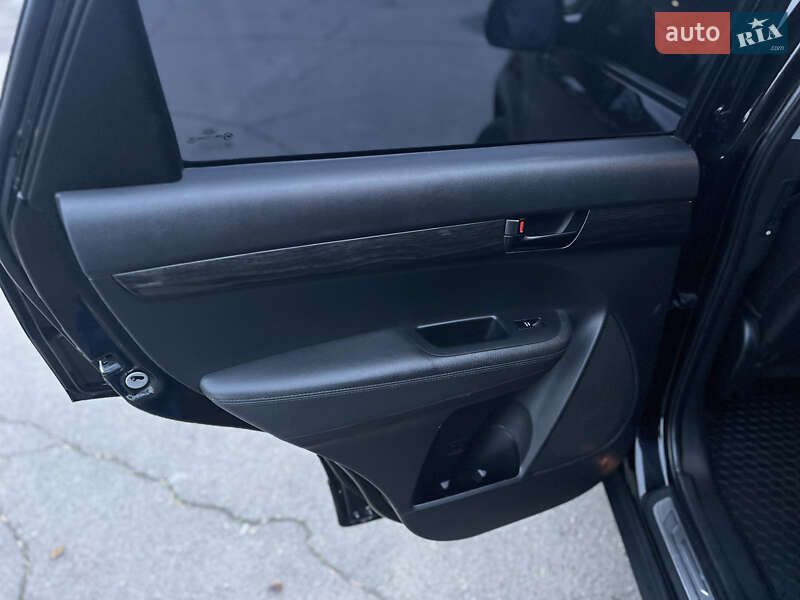 Внедорожник / Кроссовер Kia Sorento 2012 в Николаеве