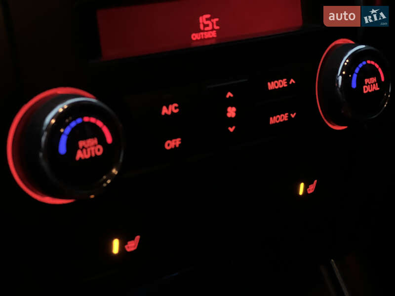 Внедорожник / Кроссовер Kia Sorento 2012 в Николаеве