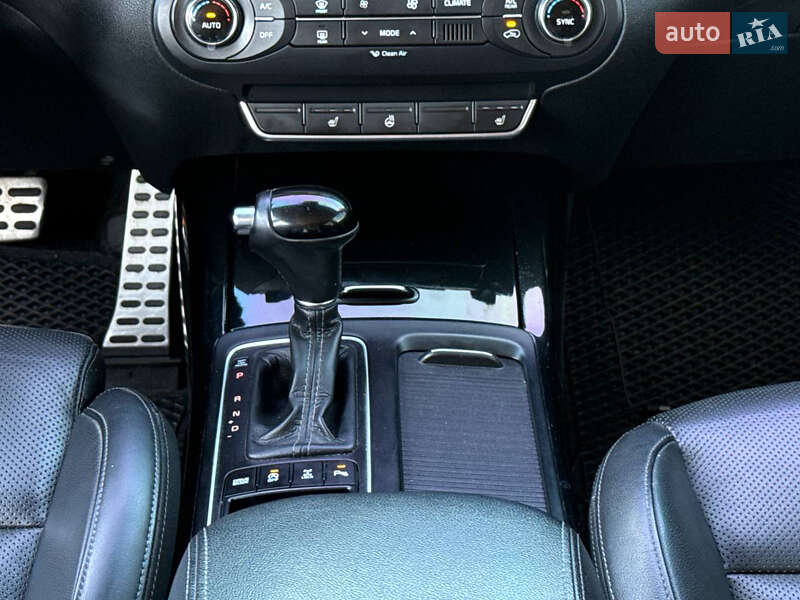 Внедорожник / Кроссовер Kia Sorento 2015 в Кривом Роге