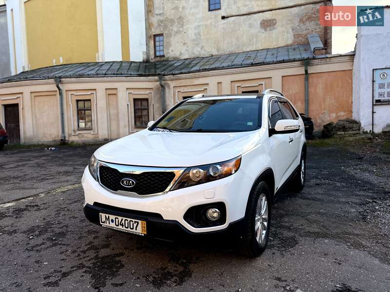 Внедорожник / Кроссовер Kia Sorento 2010 в Кременце