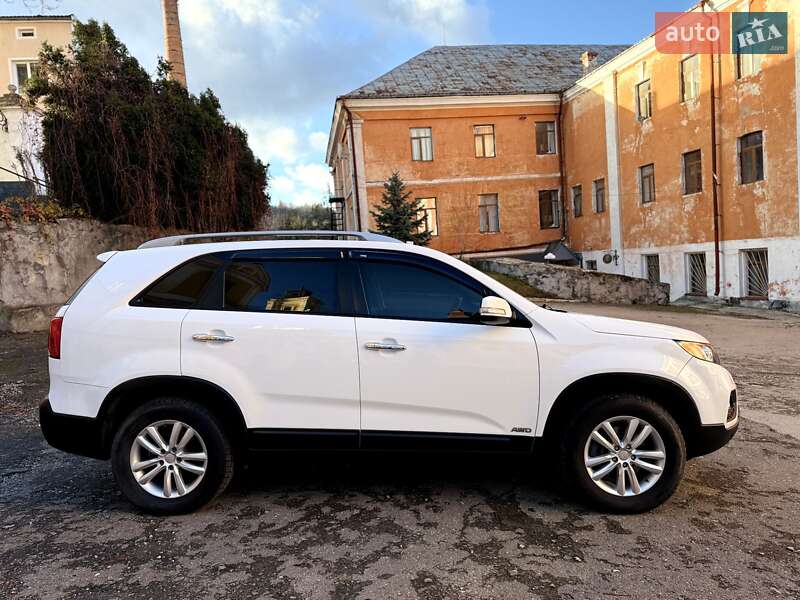 Внедорожник / Кроссовер Kia Sorento 2010 в Кременце