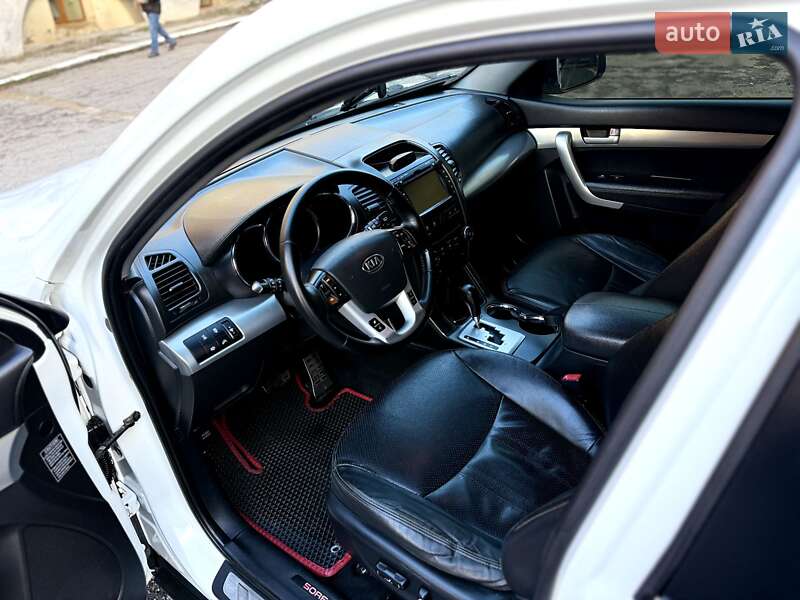 Внедорожник / Кроссовер Kia Sorento 2010 в Кременце
