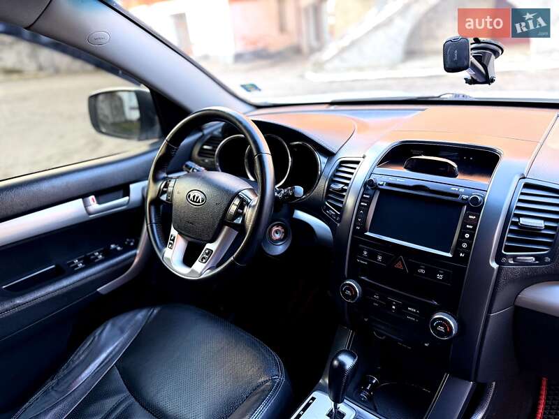 Внедорожник / Кроссовер Kia Sorento 2010 в Кременце