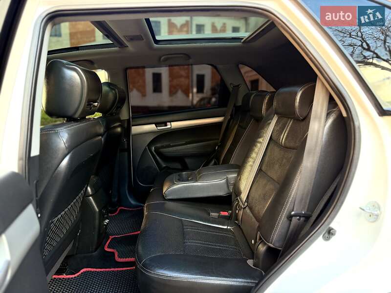 Внедорожник / Кроссовер Kia Sorento 2010 в Кременце