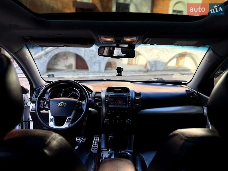 Внедорожник / Кроссовер Kia Sorento 2010 в Кременце