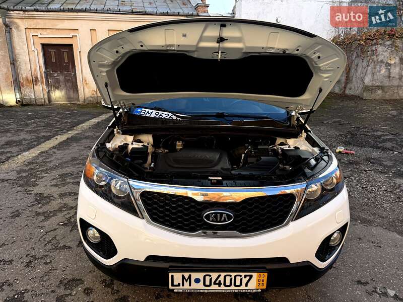 Внедорожник / Кроссовер Kia Sorento 2010 в Кременце