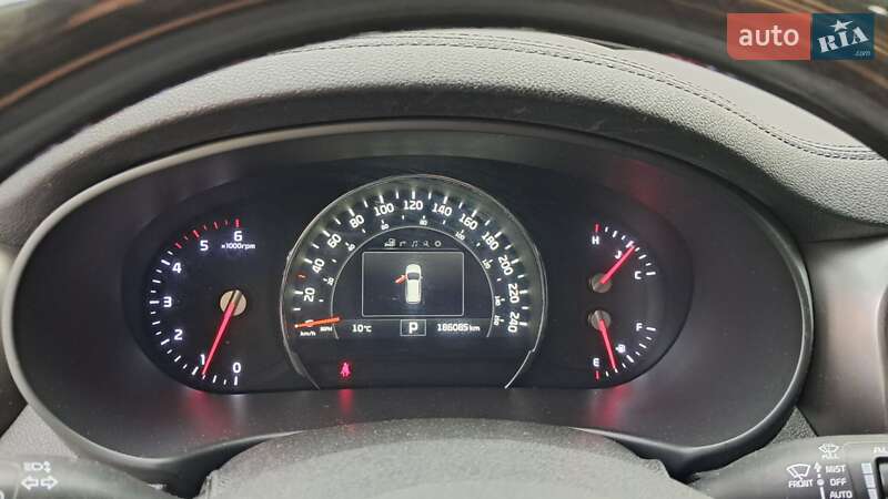 Внедорожник / Кроссовер Kia Sorento 2015 в Киеве