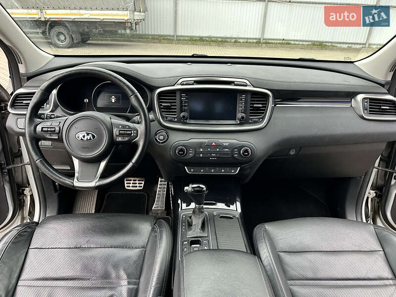 Внедорожник / Кроссовер Kia Sorento 2016 в Дубно