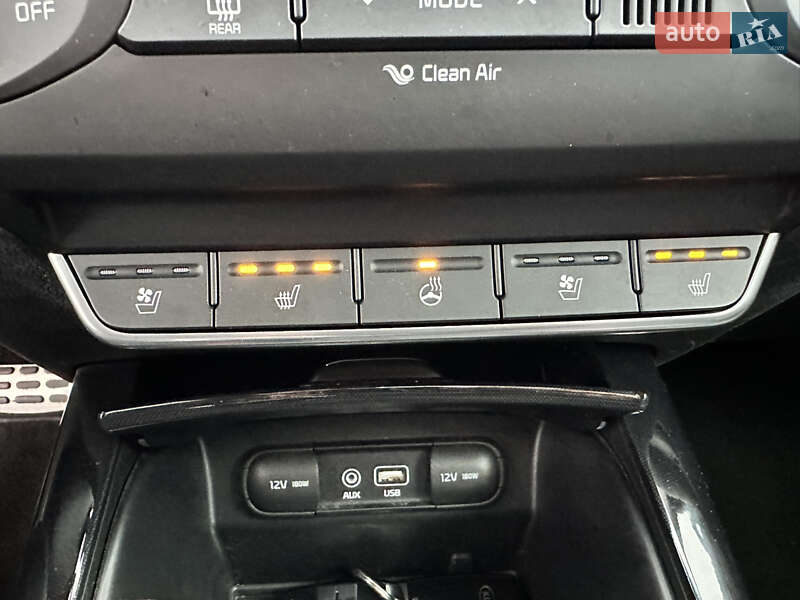 Внедорожник / Кроссовер Kia Sorento 2016 в Дубно