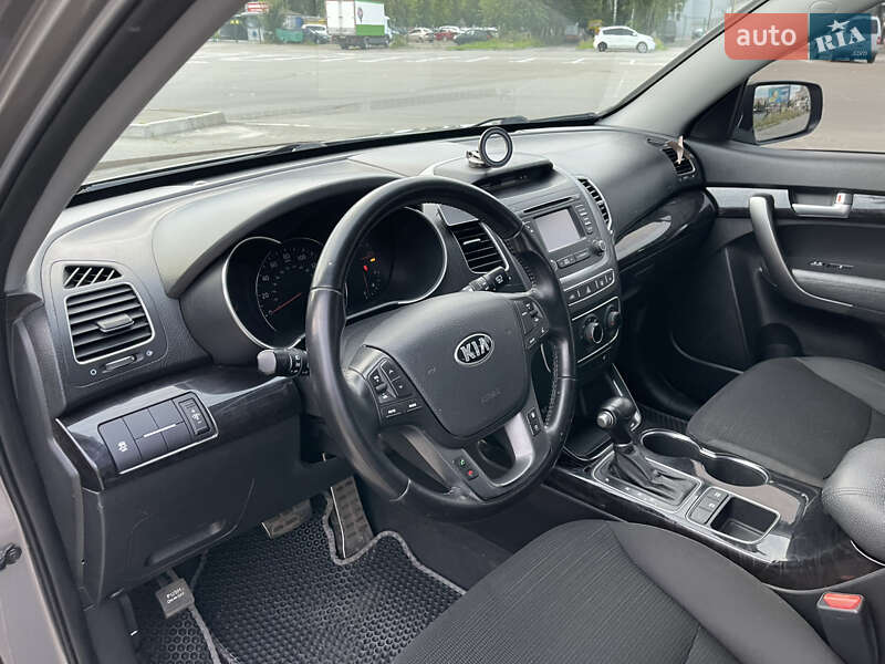 Внедорожник / Кроссовер Kia Sorento 2013 в Киеве фото 11 Внедорожник / Кроссовер Kia Sorento 2013 в Киеве