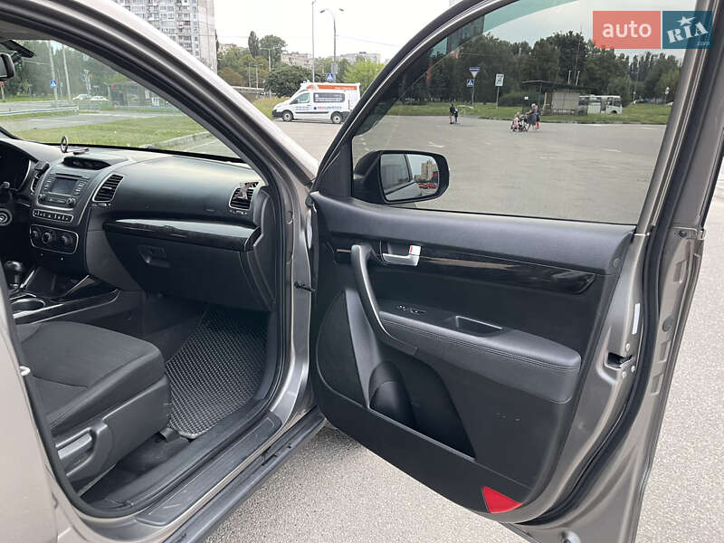 Внедорожник / Кроссовер Kia Sorento 2013 в Киеве фото 21 Внедорожник / Кроссовер Kia Sorento 2013 в Киеве
