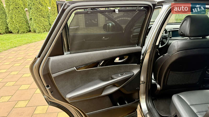 Внедорожник / Кроссовер Kia Sorento 2015 в Черновцах