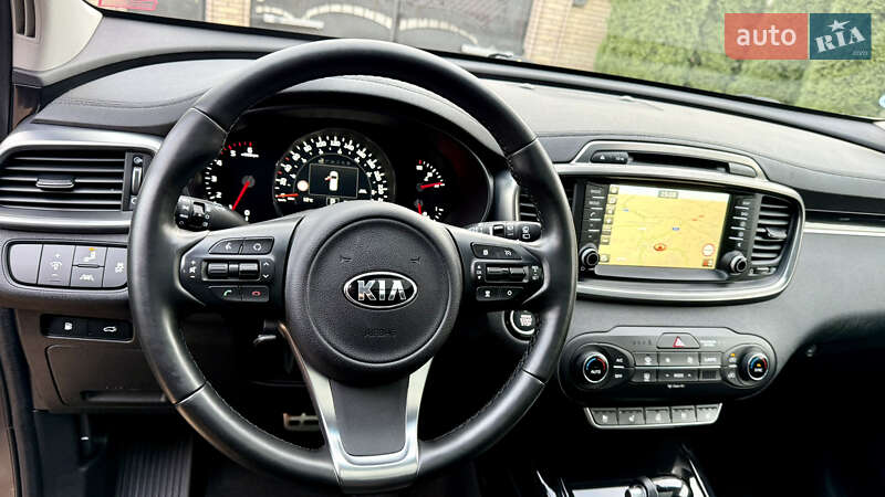 Внедорожник / Кроссовер Kia Sorento 2015 в Черновцах