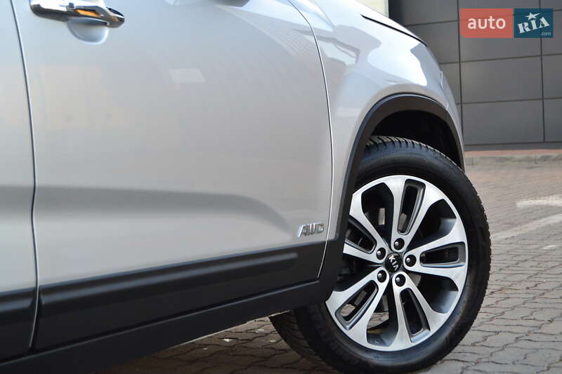 Внедорожник / Кроссовер Kia Sorento 2013 в Дрогобыче