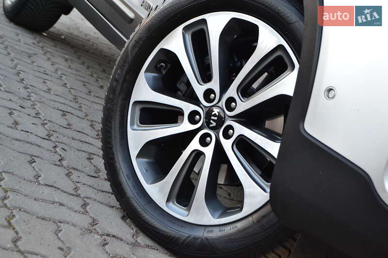Внедорожник / Кроссовер Kia Sorento 2013 в Дрогобыче