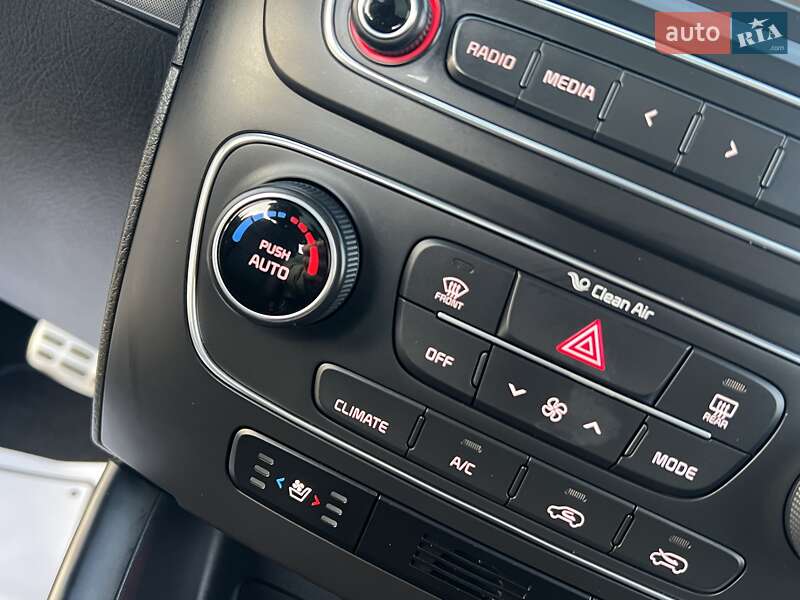 Внедорожник / Кроссовер Kia Sorento 2013 в Дрогобыче