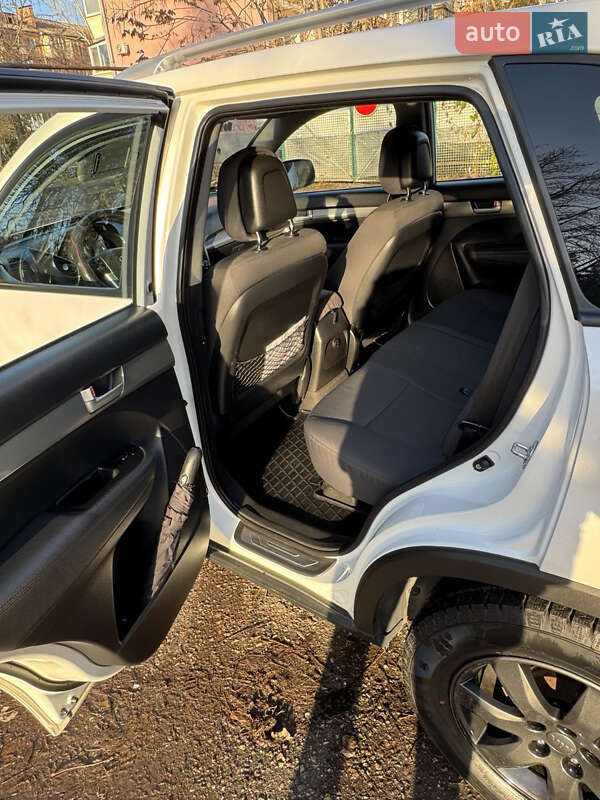 Позашляховик / Кросовер Kia Sorento 2012 в Запоріжжі
