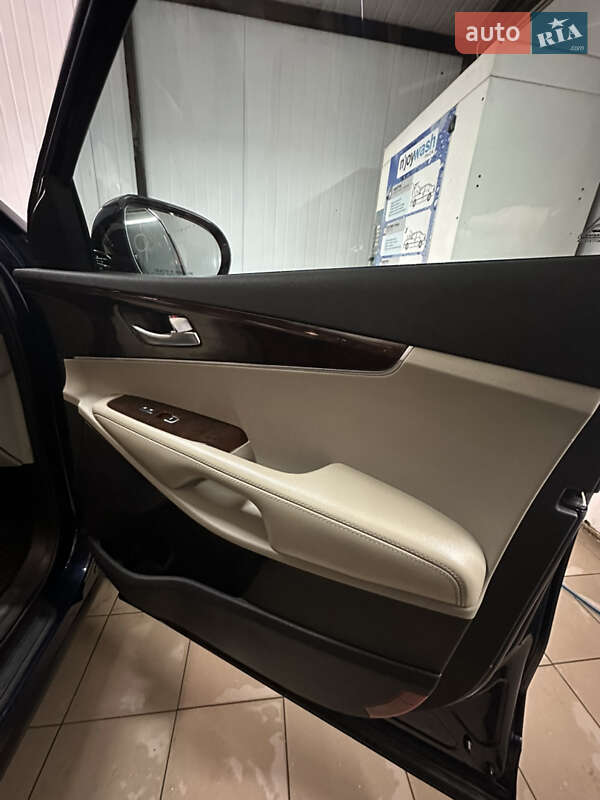 Внедорожник / Кроссовер Kia Sorento 2016 в Львове