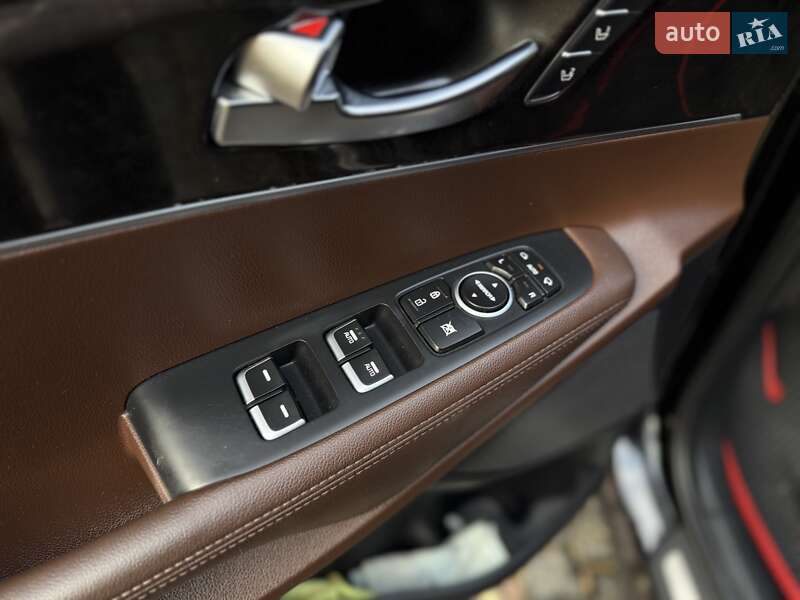 Внедорожник / Кроссовер Kia Sorento 2017 в Киеве