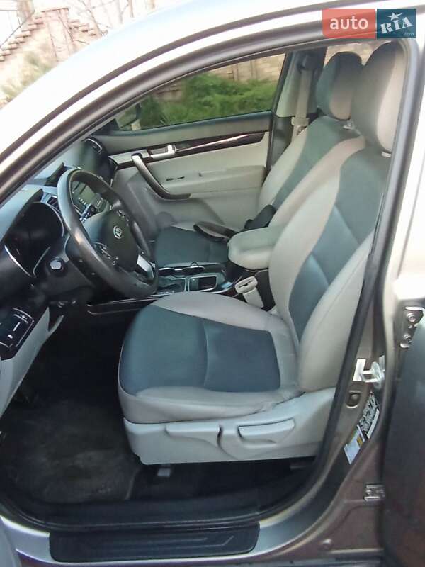 Позашляховик / Кросовер Kia Sorento 2014 в Чернівцях фото 17 Позашляховик / Кросовер Kia Sorento 2014 в Чернівцях
