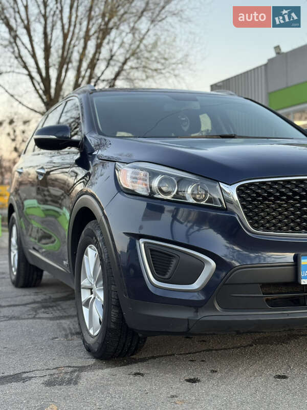 Внедорожник / Кроссовер Kia Sorento 2016 в Лубнах