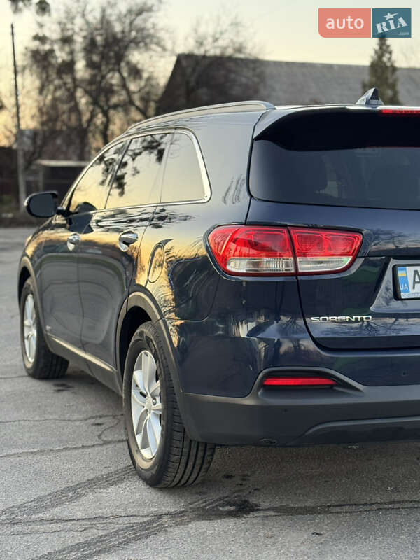 Внедорожник / Кроссовер Kia Sorento 2016 в Лубнах