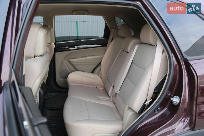 Внедорожник / Кроссовер Kia Sorento 2013 в Киеве
