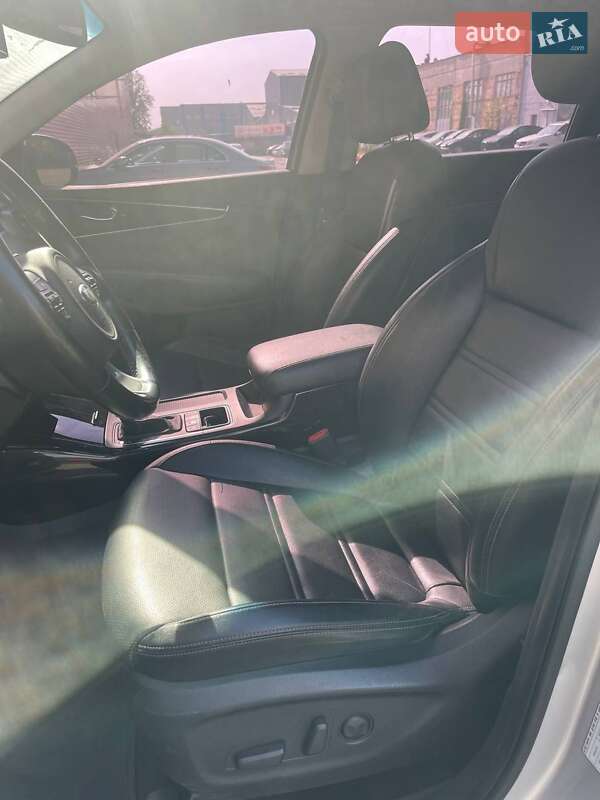 Внедорожник / Кроссовер Kia Sorento 2016 в Киеве