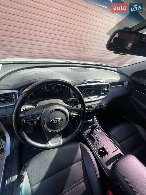 Внедорожник / Кроссовер Kia Sorento 2016 в Киеве