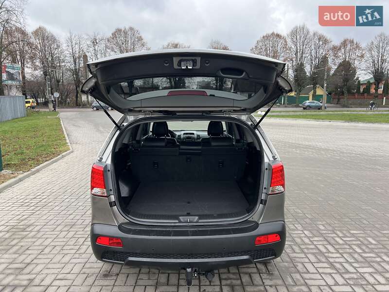 Внедорожник / Кроссовер Kia Sorento 2012 в Житомире
