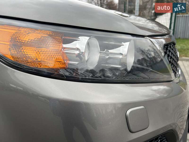 Внедорожник / Кроссовер Kia Sorento 2012 в Житомире