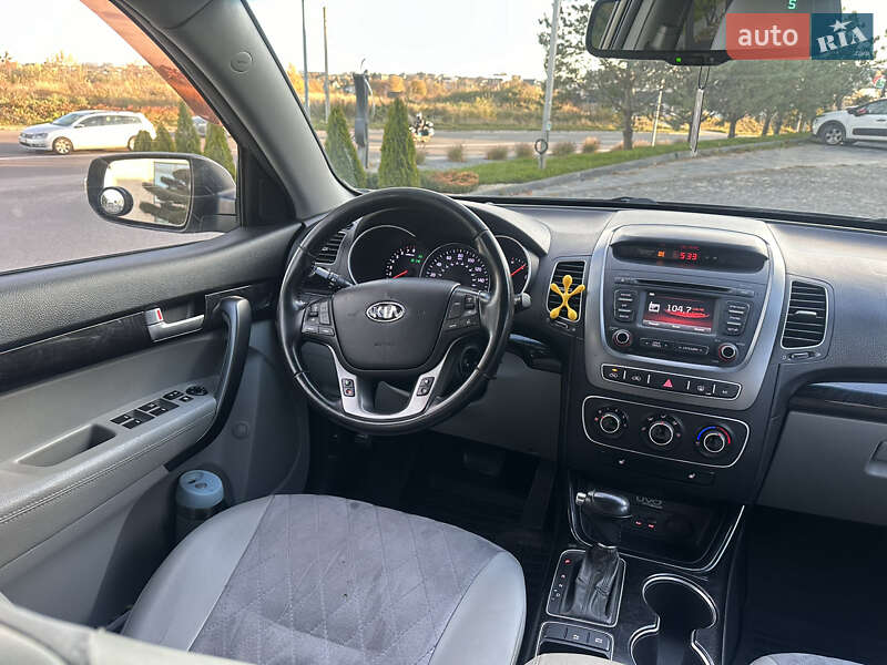 Внедорожник / Кроссовер Kia Sorento 2014 в Львове фото 9 Внедорожник / Кроссовер Kia Sorento 2014 в Львове