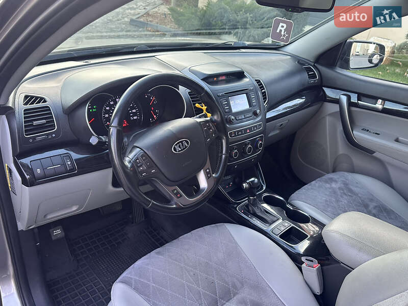 Внедорожник / Кроссовер Kia Sorento 2014 в Львове фото 18 Внедорожник / Кроссовер Kia Sorento 2014 в Львове
