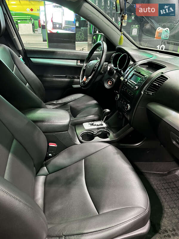 Позашляховик / Кросовер Kia Sorento 2012 в Одесі
